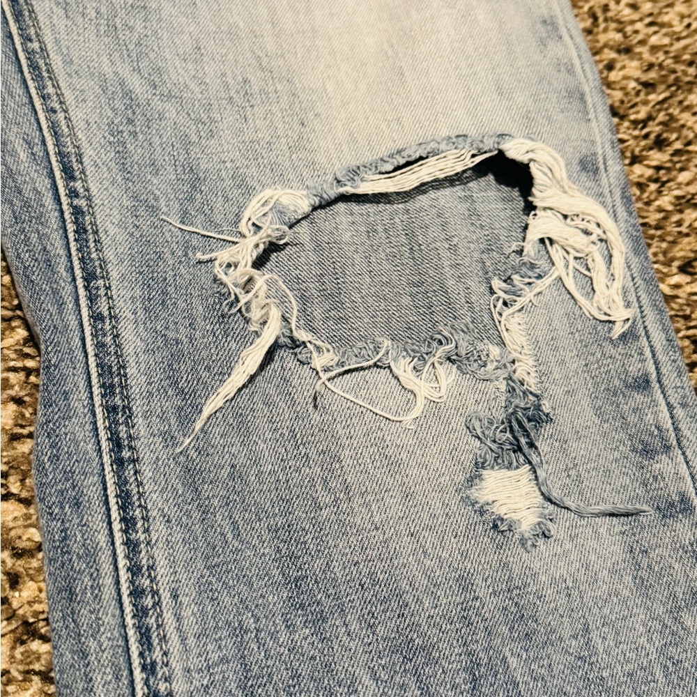 Kancan Women’s Blue Jean With Hole On Right Knee. - Picture 3 of 5